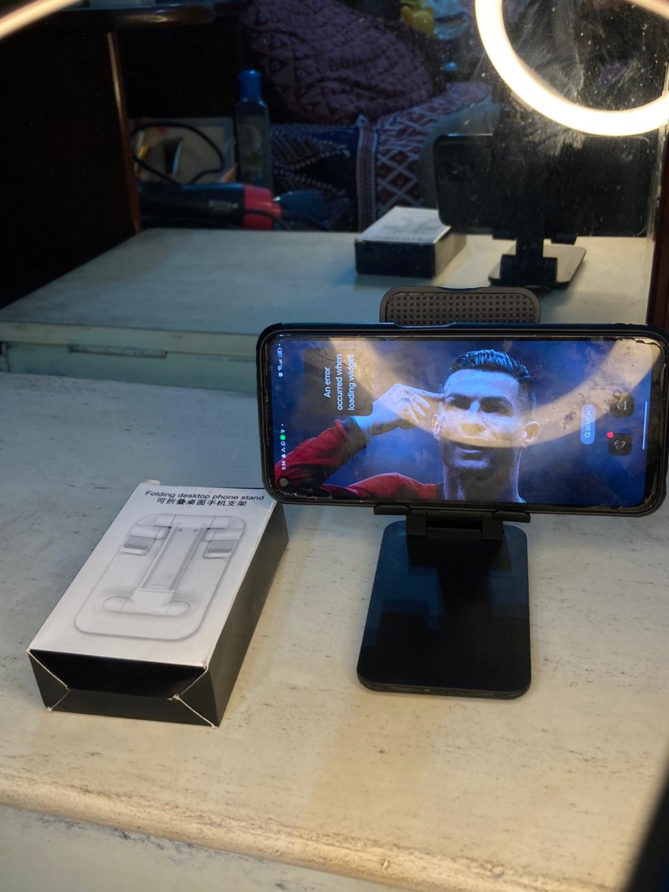 Mobile desktop Phone stand